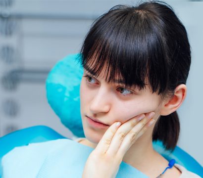 How Your Evening Habits Are Sabotaging Your Jaw Health